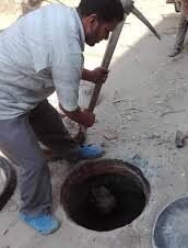 عمال لتسليك المجاري في الرياض